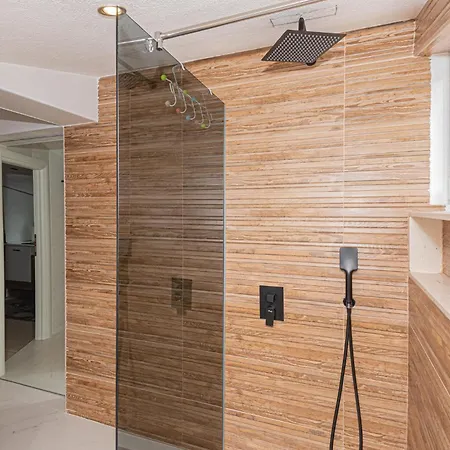 Lovely In With Kitchen Holiday home