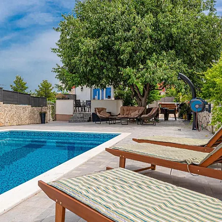 Holiday home Lovely In With Kitchen Vodice