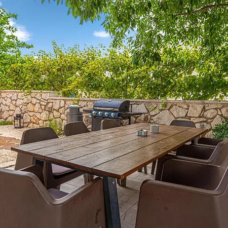 Holiday home Lovely In With Kitchen Vodice