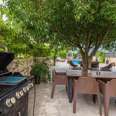 Lovely In With Kitchen